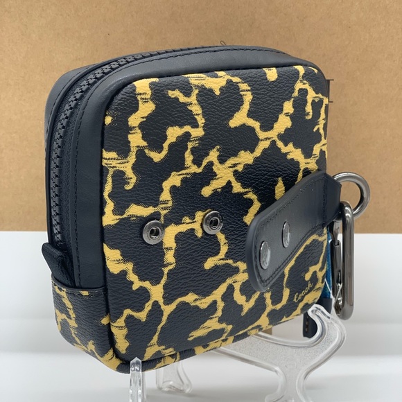 COACH SQUARE HYBRID POUCH W WAVY ANLPRINT & DUMBO - Picture 2 of 16